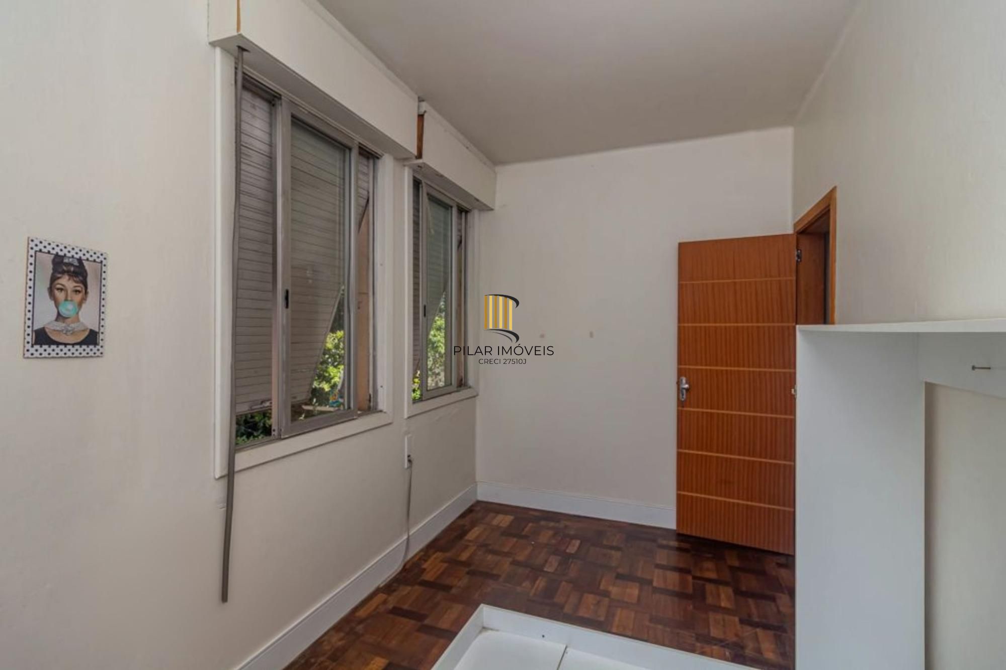 Apartamento semi mobiliado de 2 quartos no bairro Passo da Areia