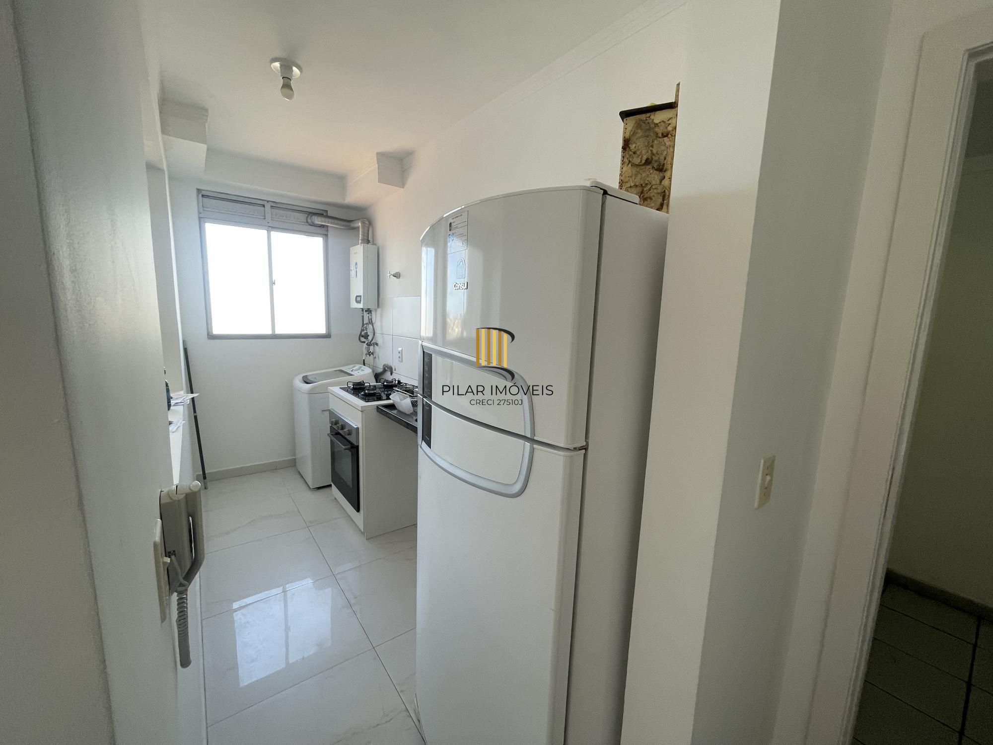 Cobertura semi mobiliada com 3 quartos e 1 vaga de garagem na Rua Sadi Castro.
