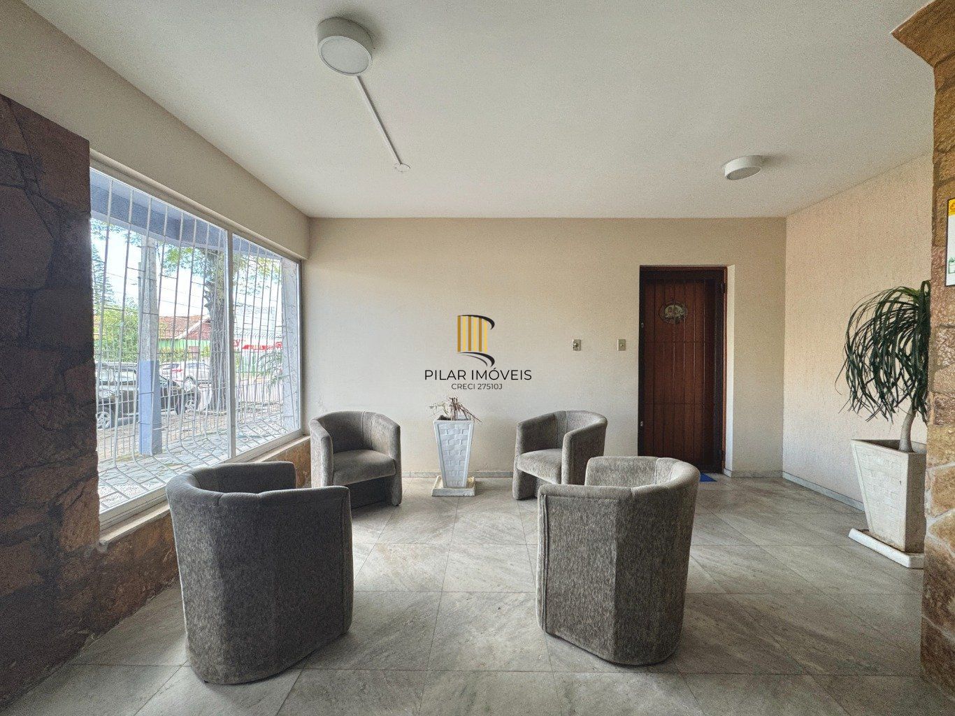 Apartamento com  2 dormitórios e com 1 vaga de garagem em Canoas.