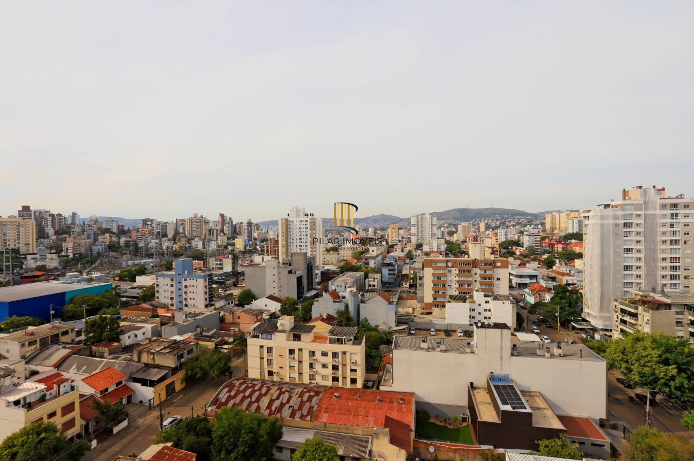 Apartamento com 2 quartos (1suíte) e 2 vagas de garagem no Bairro Santana