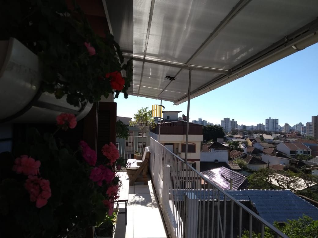 Cobertura com 3 dormitórios no Bairro Partenon