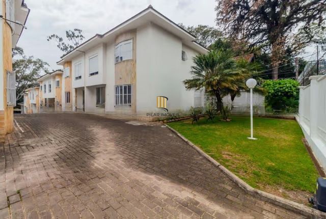 Casa em condomínio de 3 quartos no Bairro Teresópolis Porto Alegre.