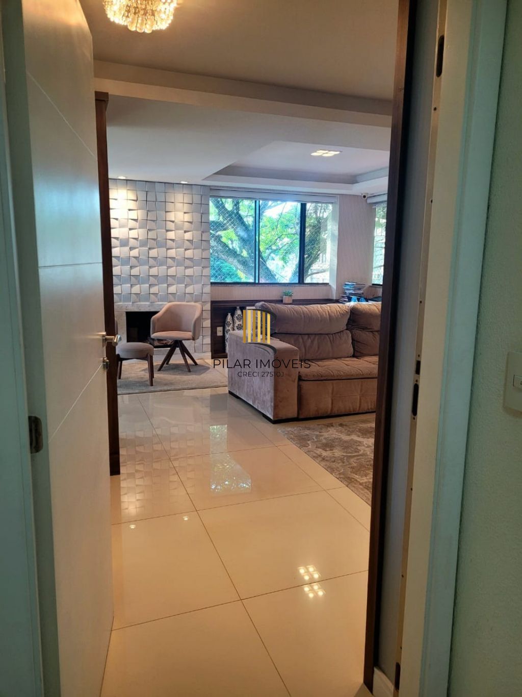 Apartamento com 4 dormitórios e 3 vagas de garagem no Bairro Petrópolis