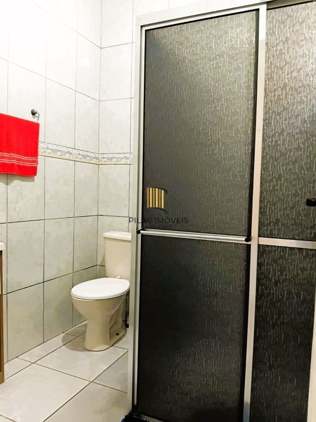 Casa de 3 dormitórios e 2 vagas de garagem em Canoas.