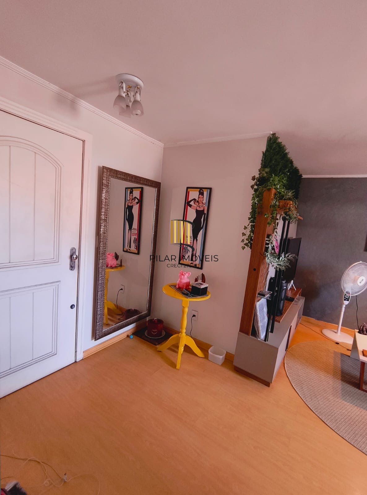 APARTAMENTO 2 DORMITÓRIOS COM SUITE 2 Vagas Bairro Vila Ipiranga Porto Alegre