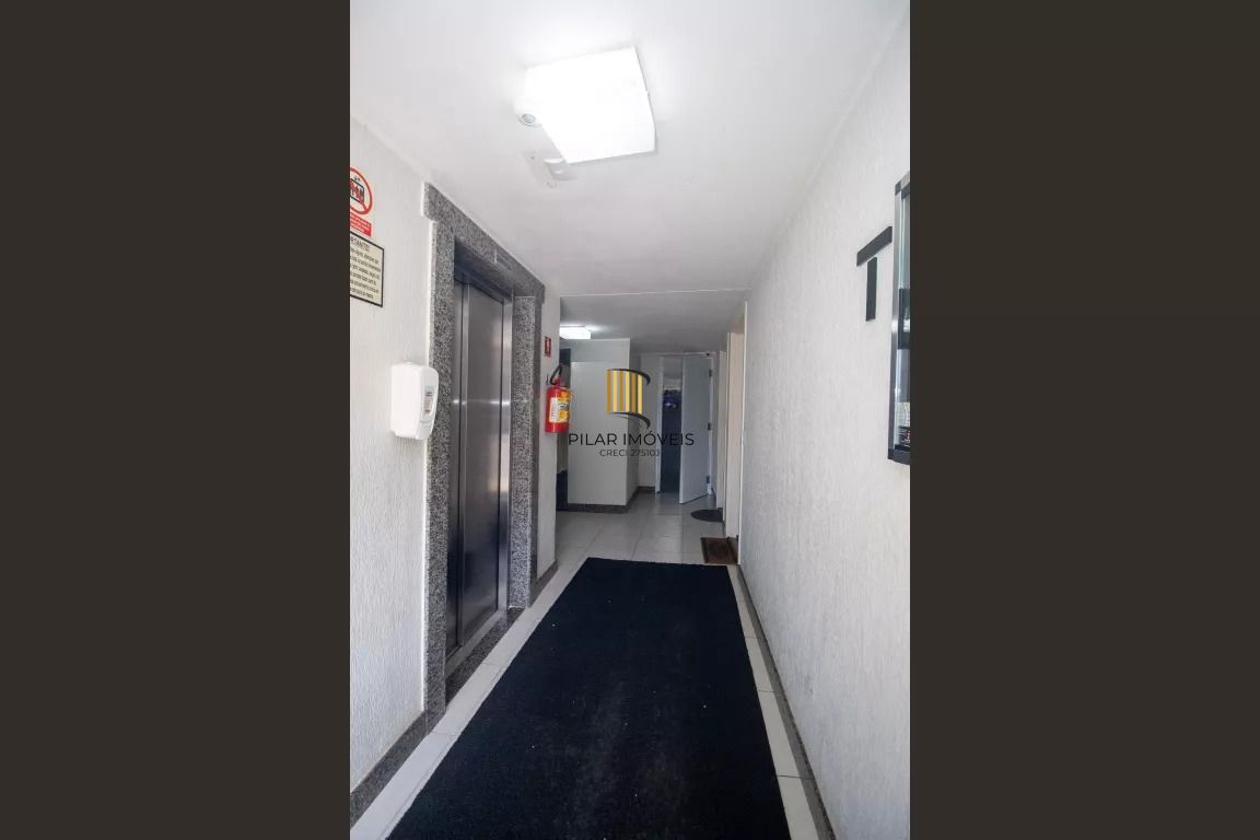 Apartamento à venda com 2 quartos 49 m²
