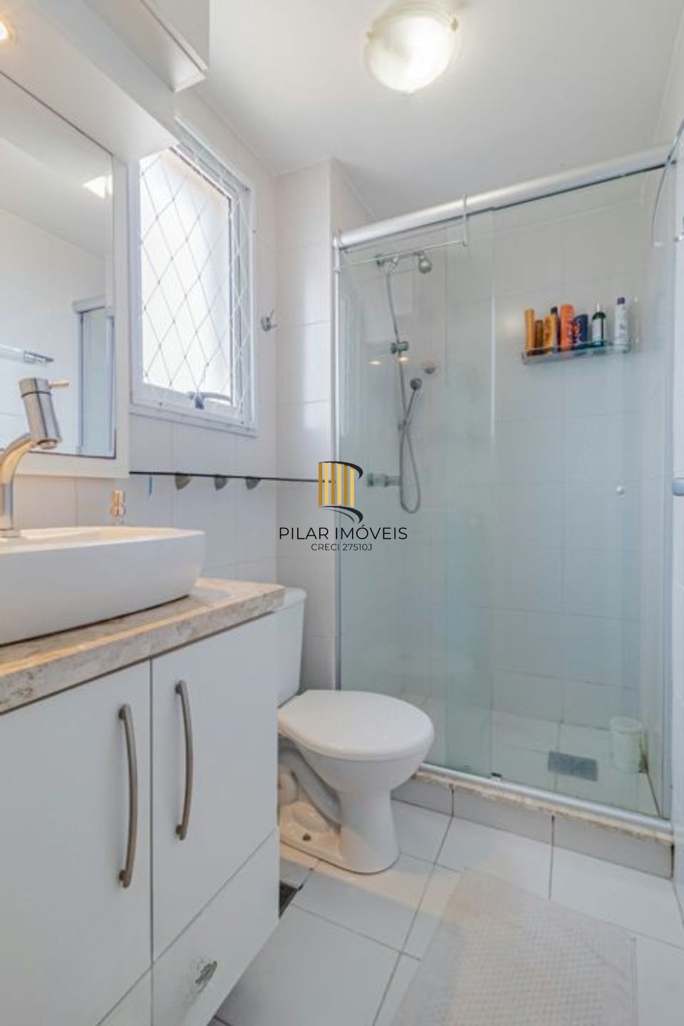 Apartamento de 3 quartos, suíte, elevador e 2 vagas no bairro Vila Ipiranga