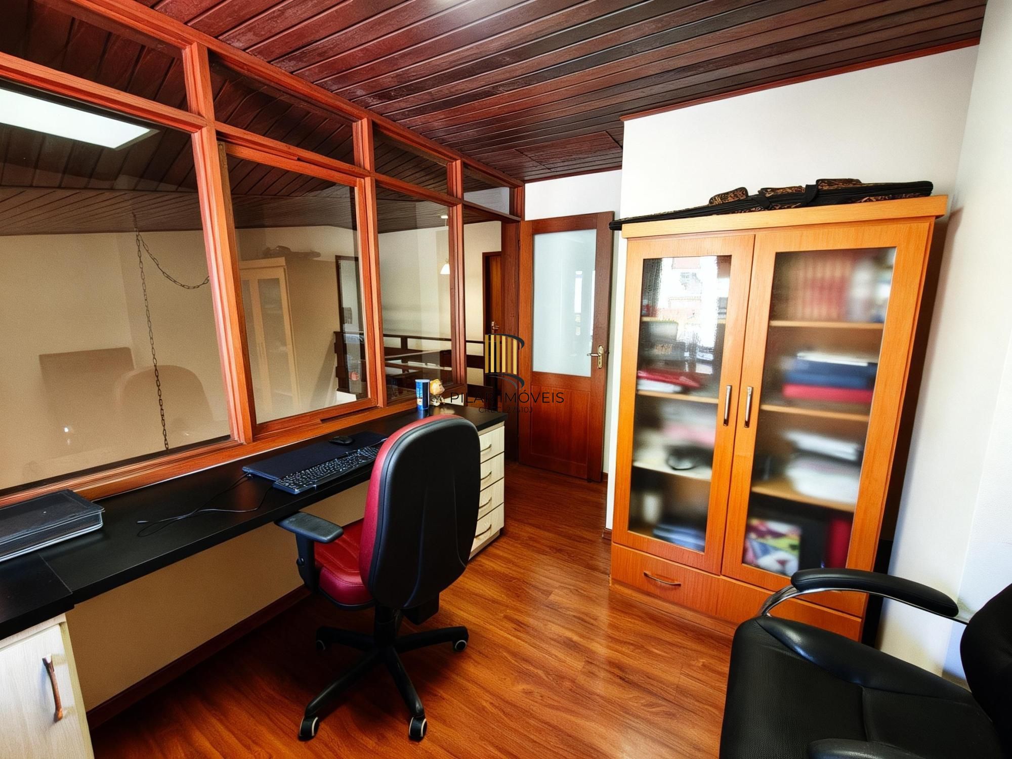 Casa com 4 quartos, piscina, vaga, churrasqueira e Sacada no bairro Jardim Itu