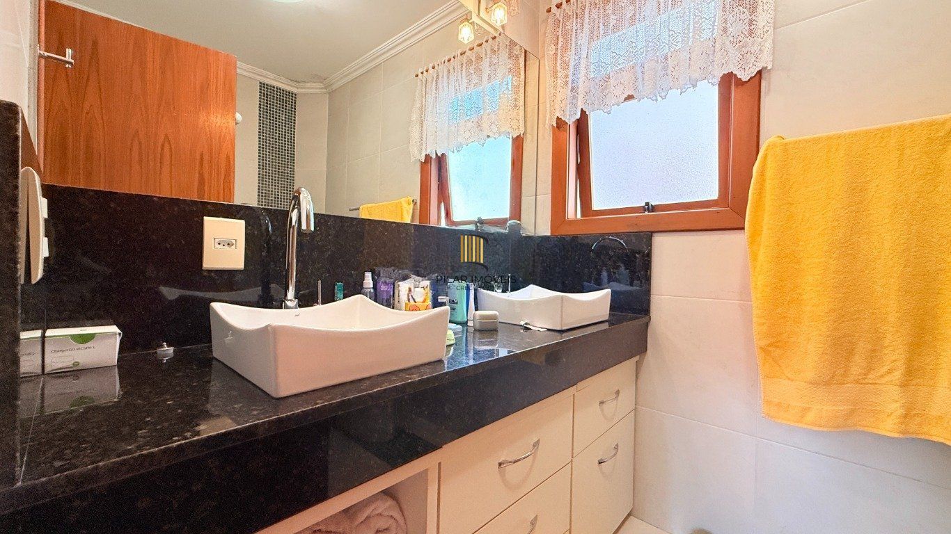 Apartamento com 3 dormitórios, 1 suíte e 268m² à venda em Higienópolis.