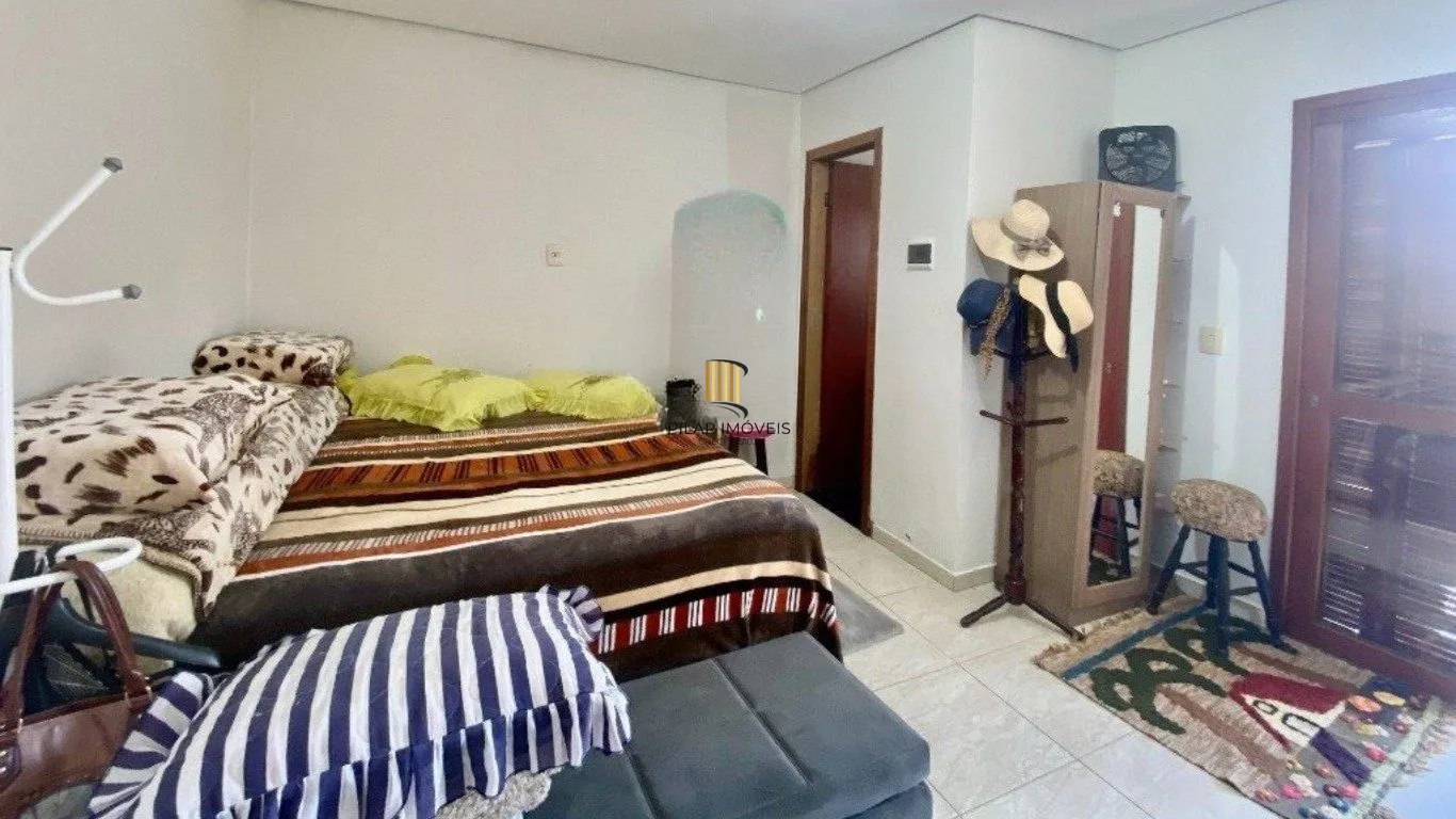 Casa de 2 dormitórios e 2 vagas de garagem em Canoas.