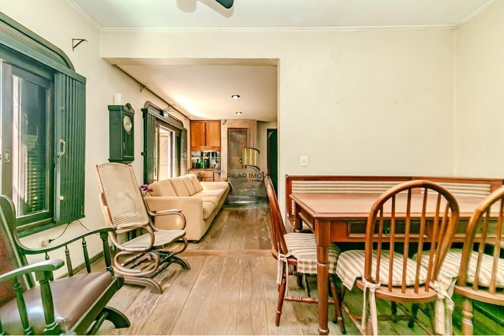 Casa com 3 dormitórios e 185m² no bairro higienópolis