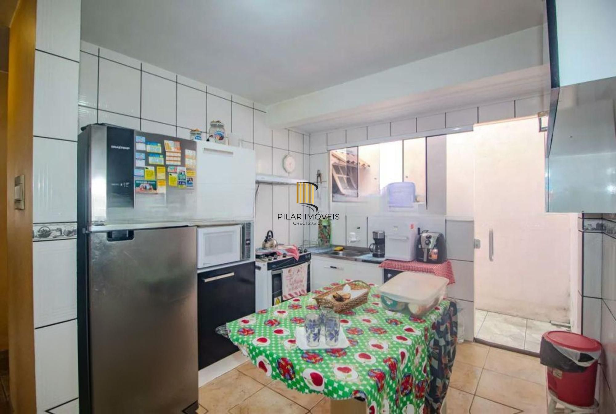 Casa de 3 quartos e 2 vagas de garagem no bairro Nonoai Porto Alegre.