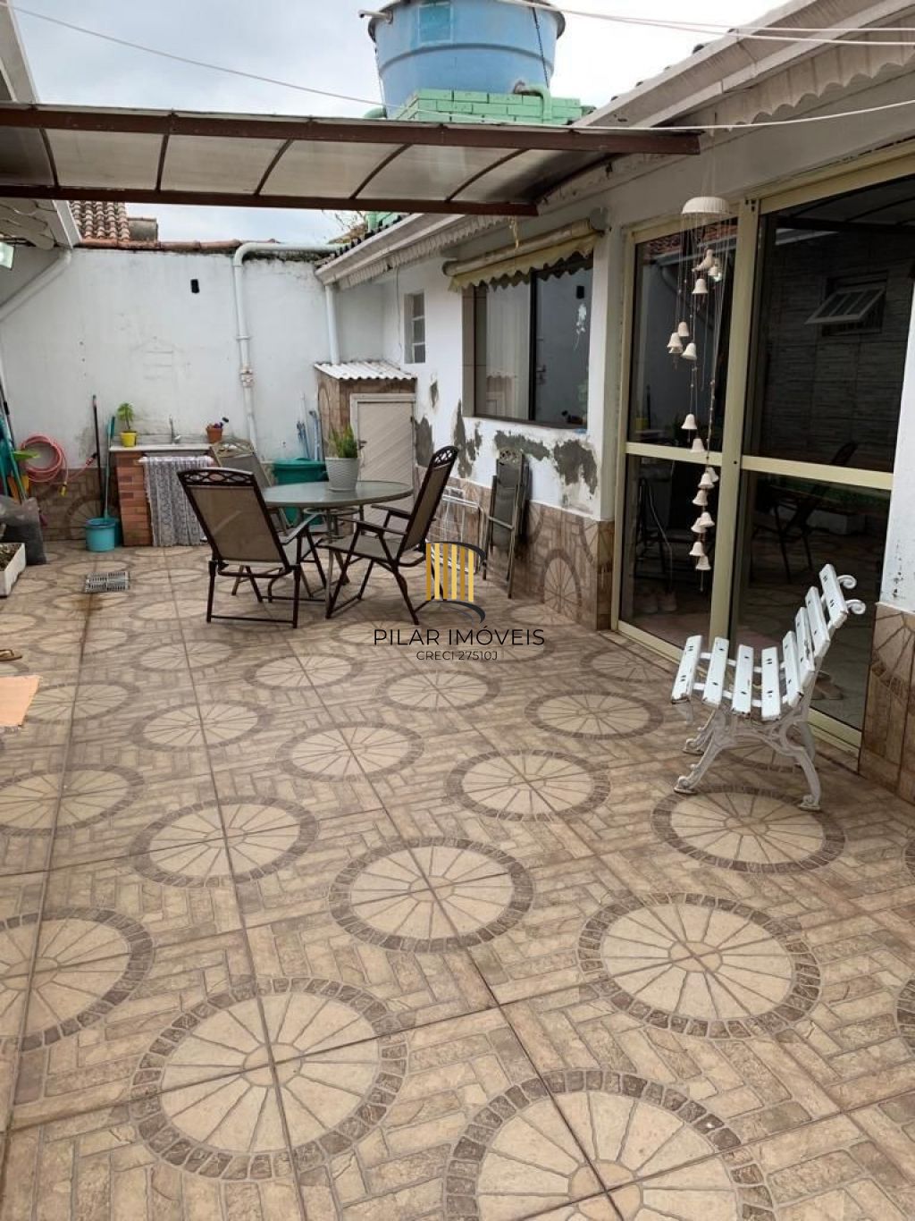 Casa de 3 dormitórios no bairro Sarandi