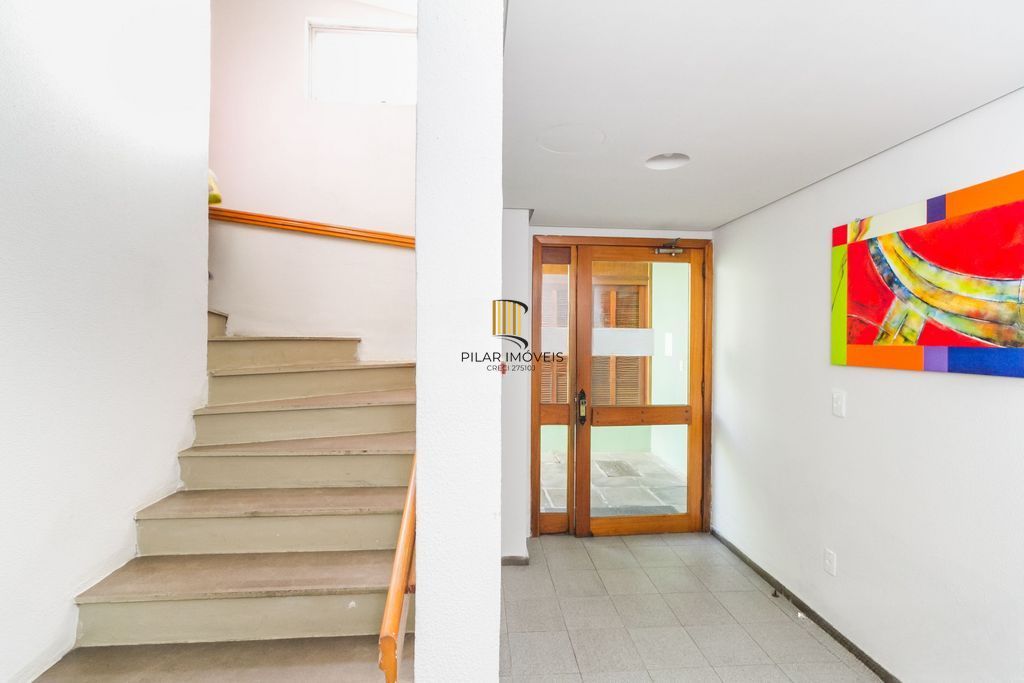 Cobertura à venda com 2 quartos, 121 m² e 1 vaga escriturada no Cristal.