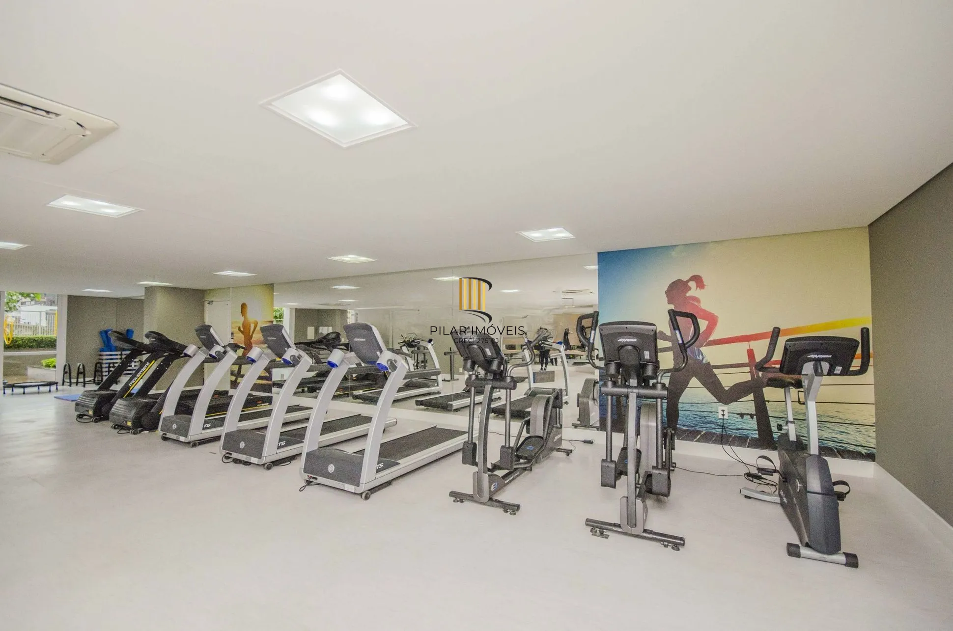 Apartamento com 3 quartos, 3 suítes e 128m² à venda em Menino Deus.
