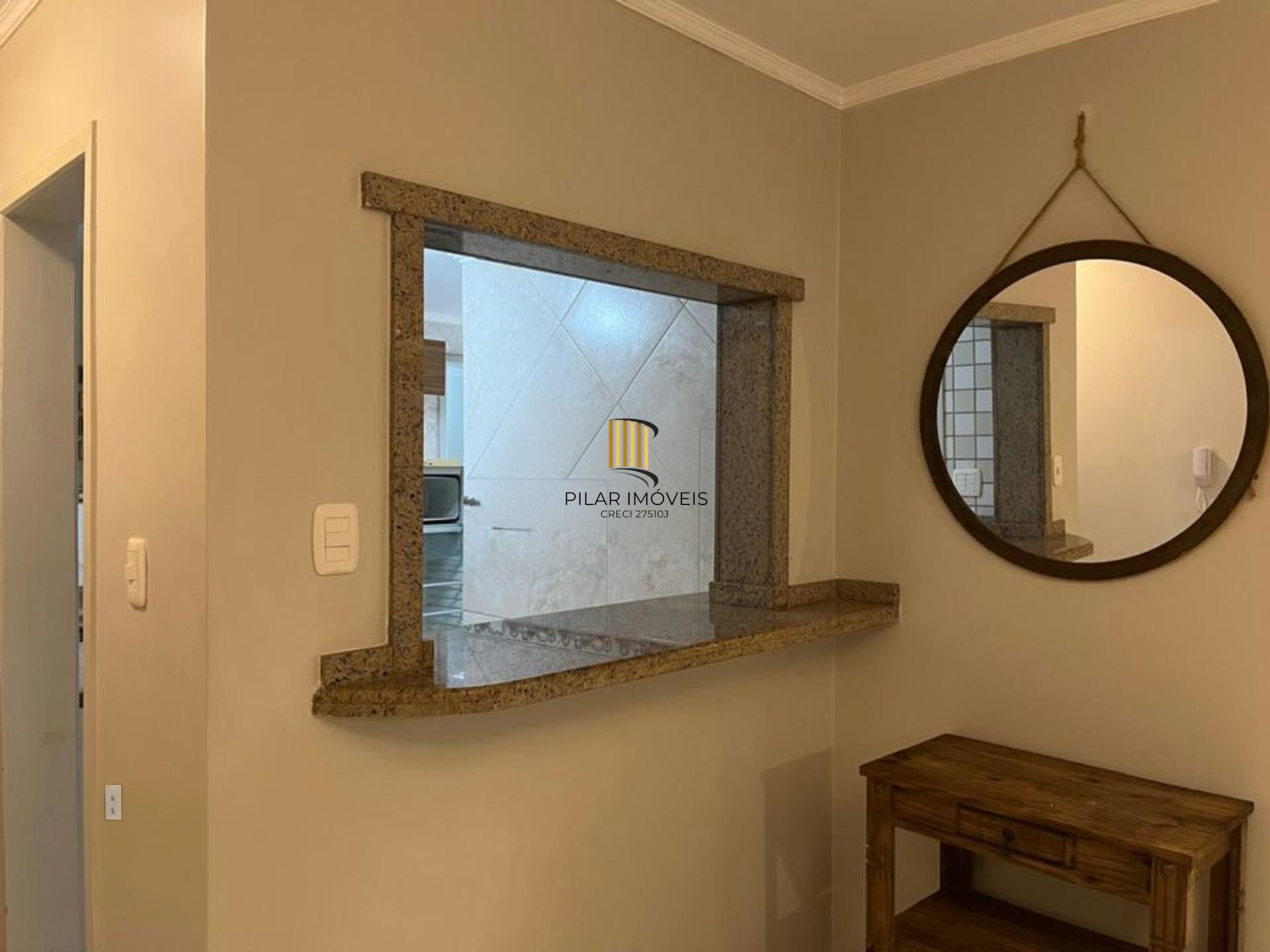 Apartamento de 2 dormitórios e 1 vaga de garagem em Canoas.