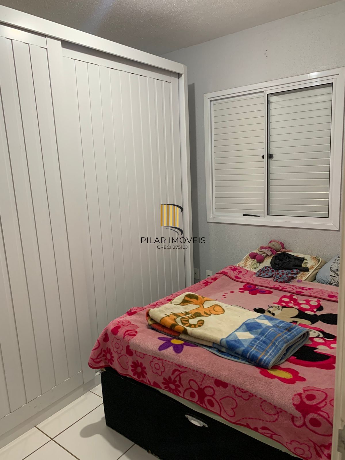 Casa em Condomínio com 2 quartos e 73m² à venda em Jardim Algarve, Alvorada.