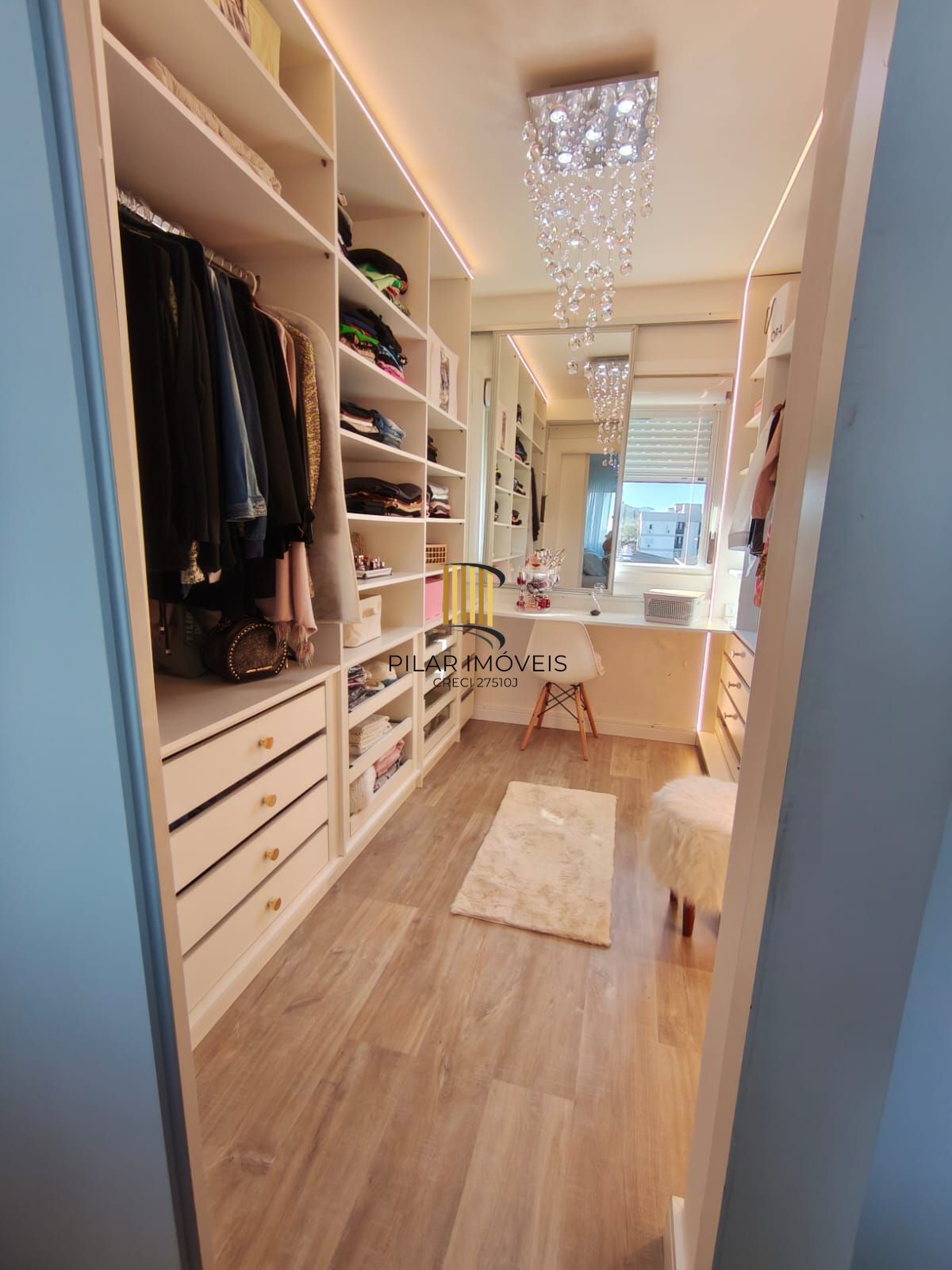 Cobertura duplex 3 dormitórios com terraço e vaga em Cachoeirinha