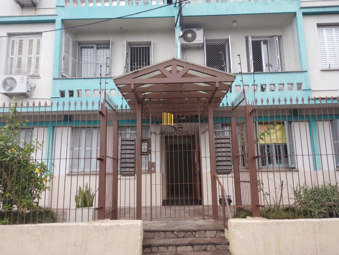 Apartamento de 2 dormitórios no bairro Santana
