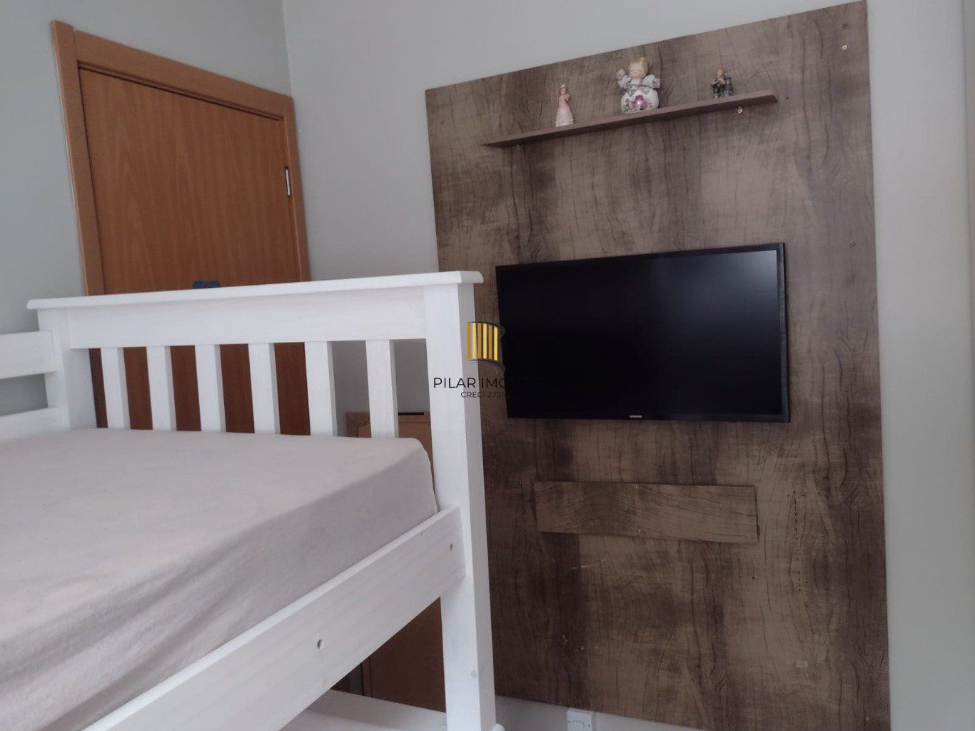 Apartamento 2 Dormitórios Térreo com Portaria 24h no Morro Santana