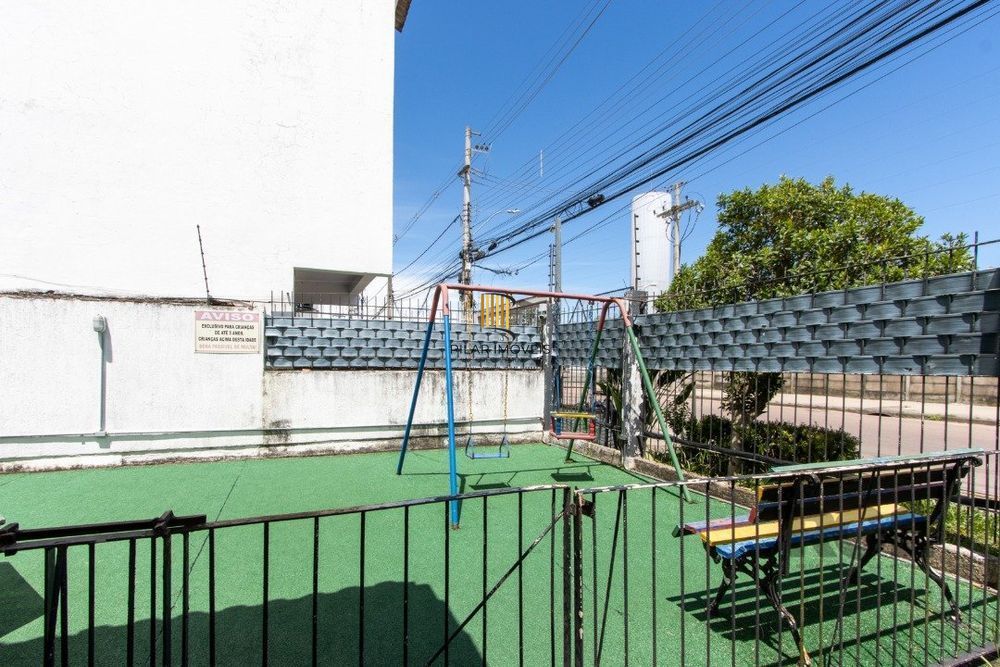 Casa Sobrado semi mobiliada com 2 dormitórios Avenida Juca Batista 115m2