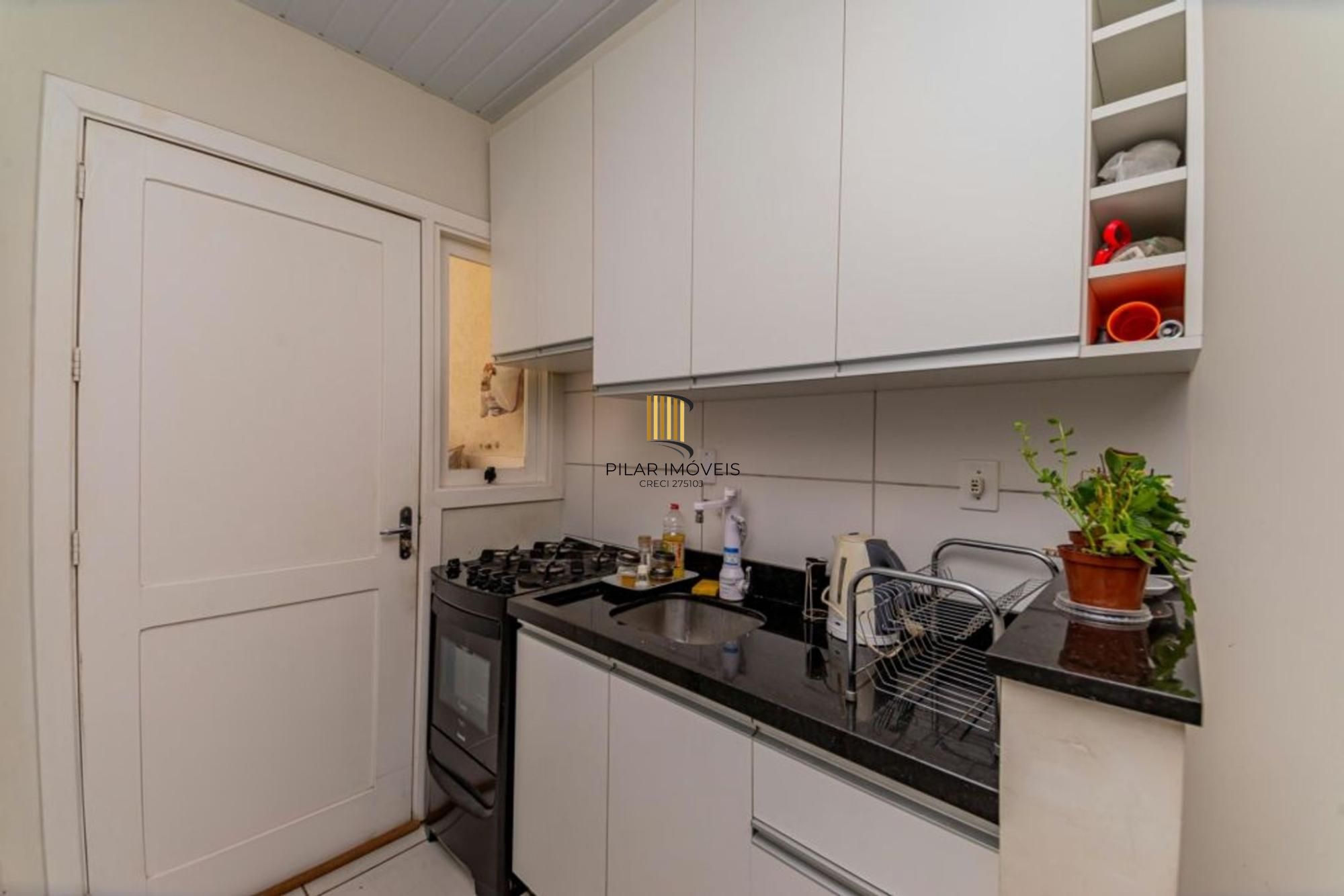 Casa 2 quartos, vaga, academia, piscina e salão de festa no bairro Restinga