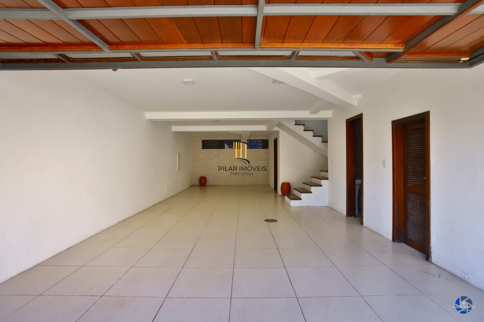 Casa 3 dormitórios no Bairro Chácara das Pedras