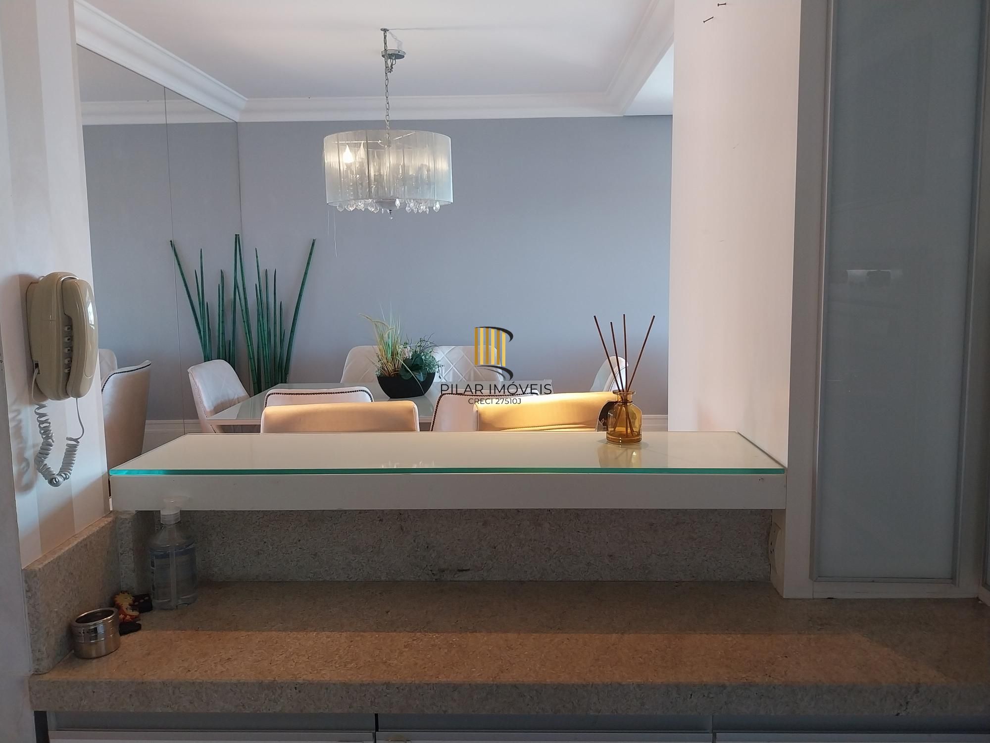 Apartamento de 97m², 2 dormitórios,1suíte, 3 vagas de garagem no Jardim Botânico