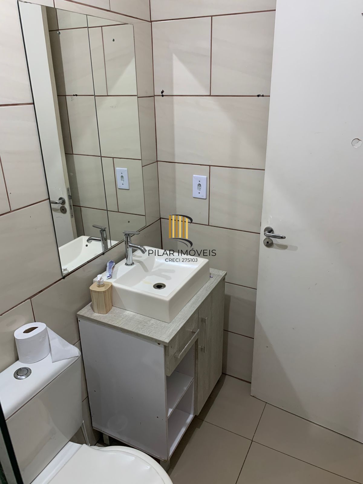 Casa em Condomínio com 2 quartos e 73m² à venda em Jardim Algarve, Alvorada.