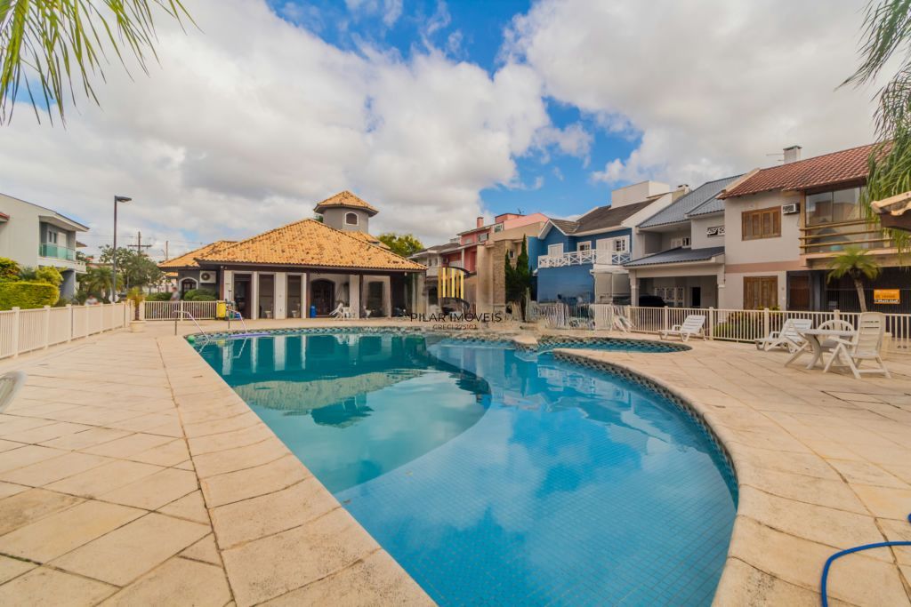 Casa em Condomínio com 3 quartos, 1 suíte e 288m² à venda no Ecoville.