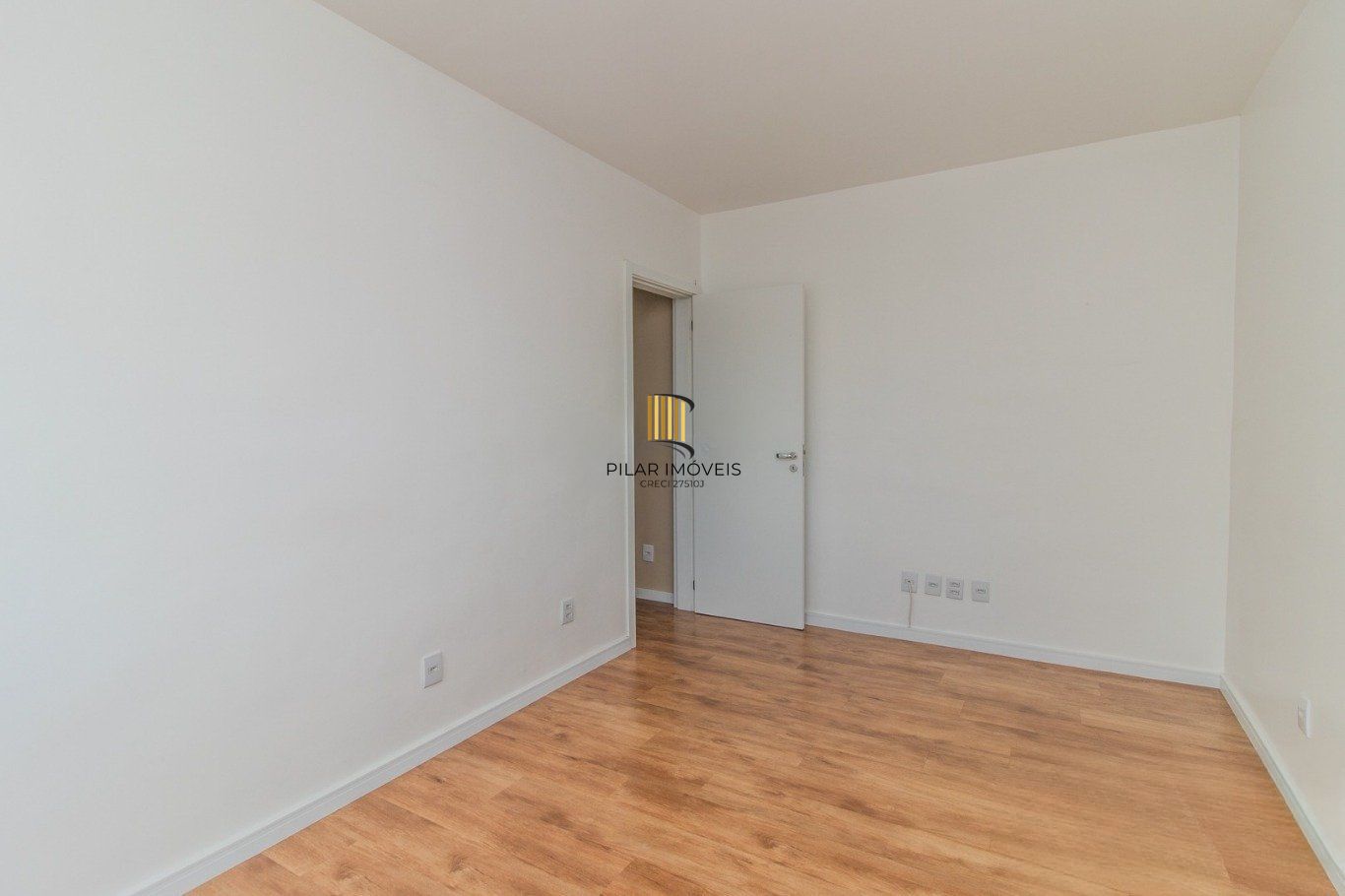 Apartamento de 1 dormitório, elevador no bairro Nonoai em  Porto Alegre.