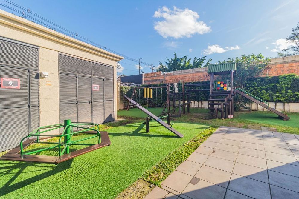 Apartamento com 3 quartos, elevador, sacada e 1 vaga Sarandi.