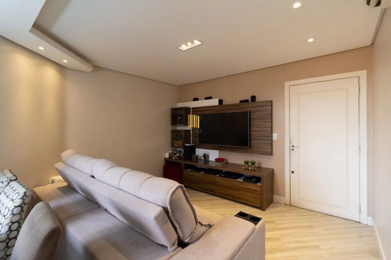 Apartamento mobiliado 2 quartos, vaga e churrasqueira no bairro Cristo Redentor
