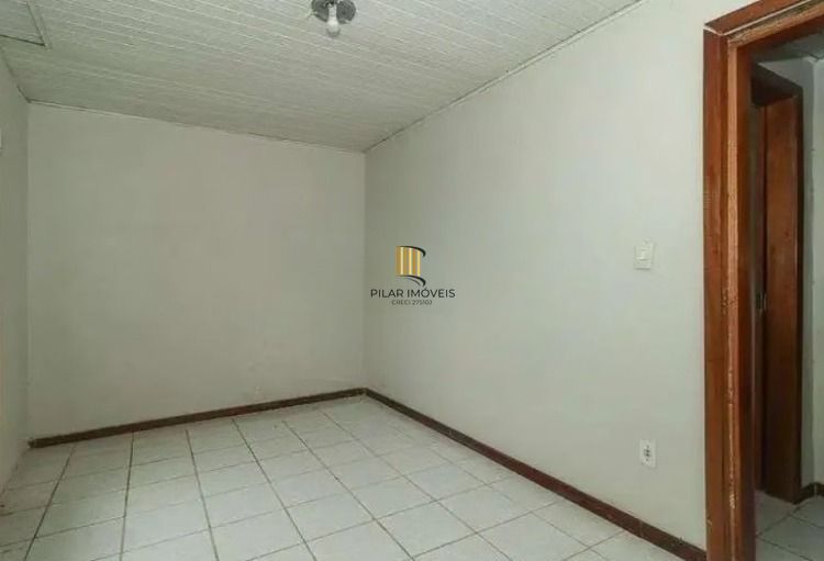 Casa de 3 quartos, 2 banheiros, 2 vagas no bairro Jardim Leopoldina