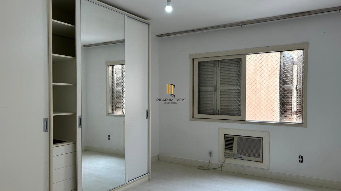 Cobertura de 4 dormitórios e 2 vagas de garagem coberta em Cachoeirinha.