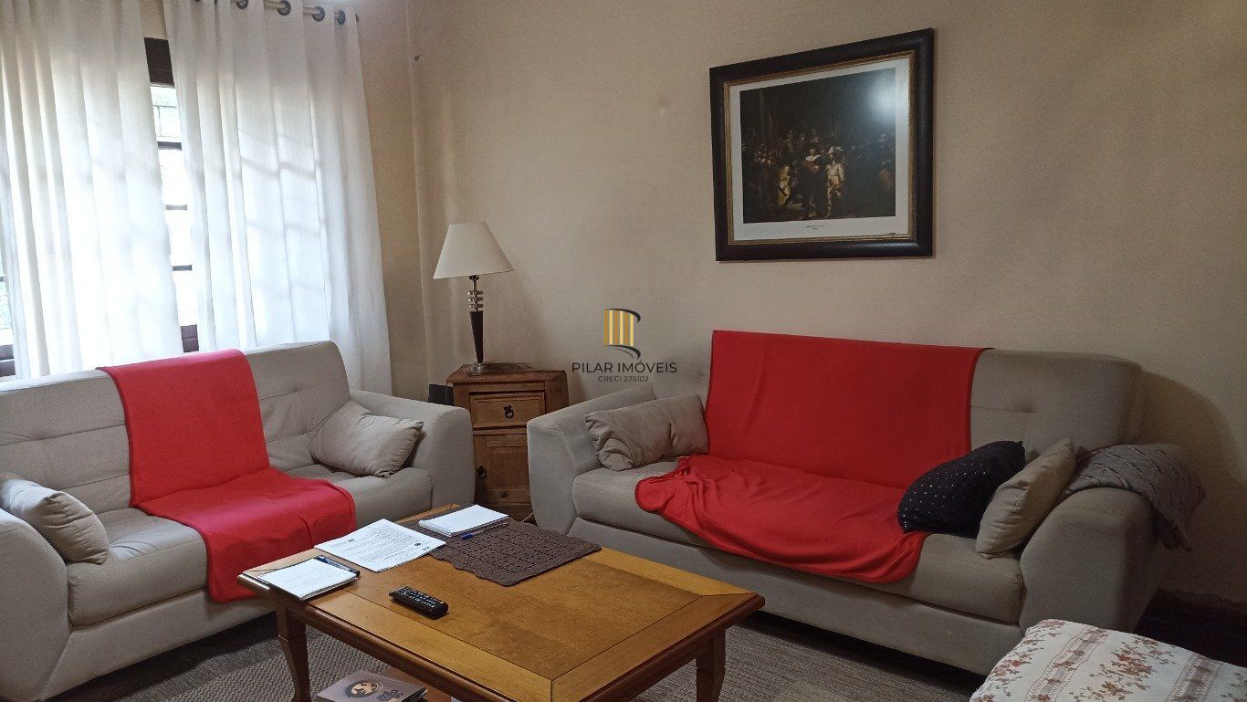 Casa de 3 dormitórios bairro Santa Fé