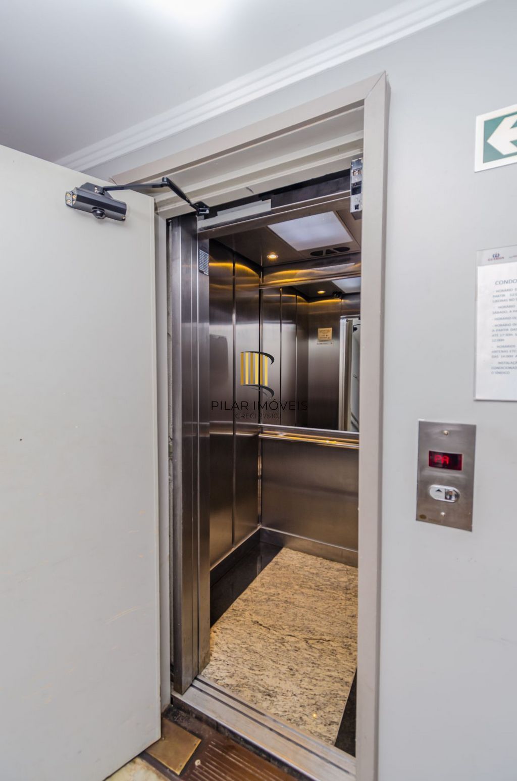 Apartamento à venda com 2 quartos elevador no bairro centro historico