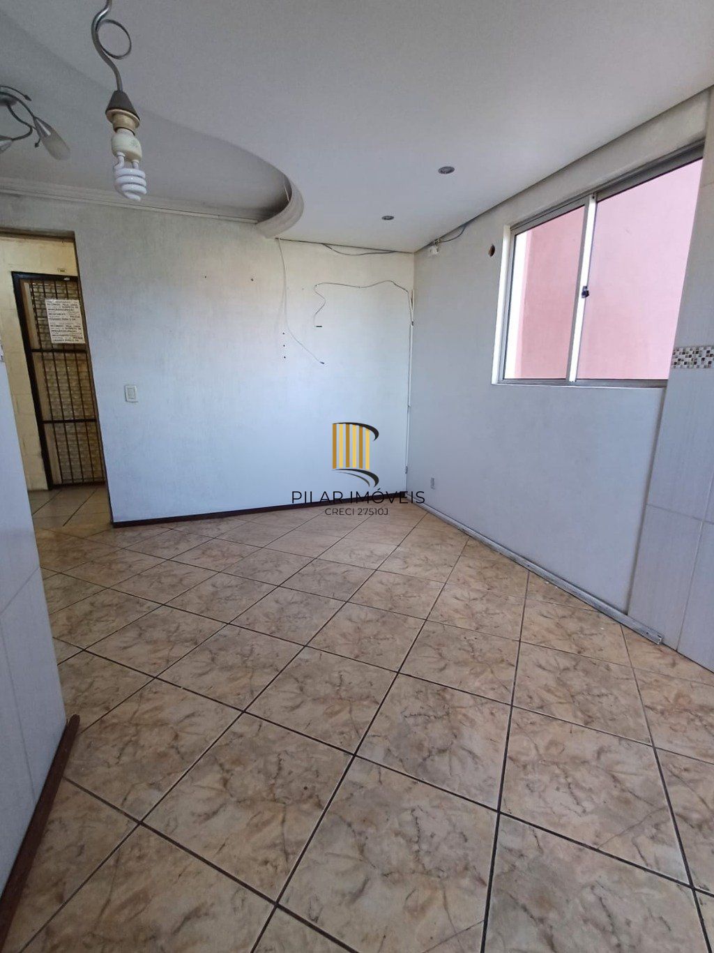 Apartamento de 2 dormitórios e 1 vaga de garagem em Canoas.