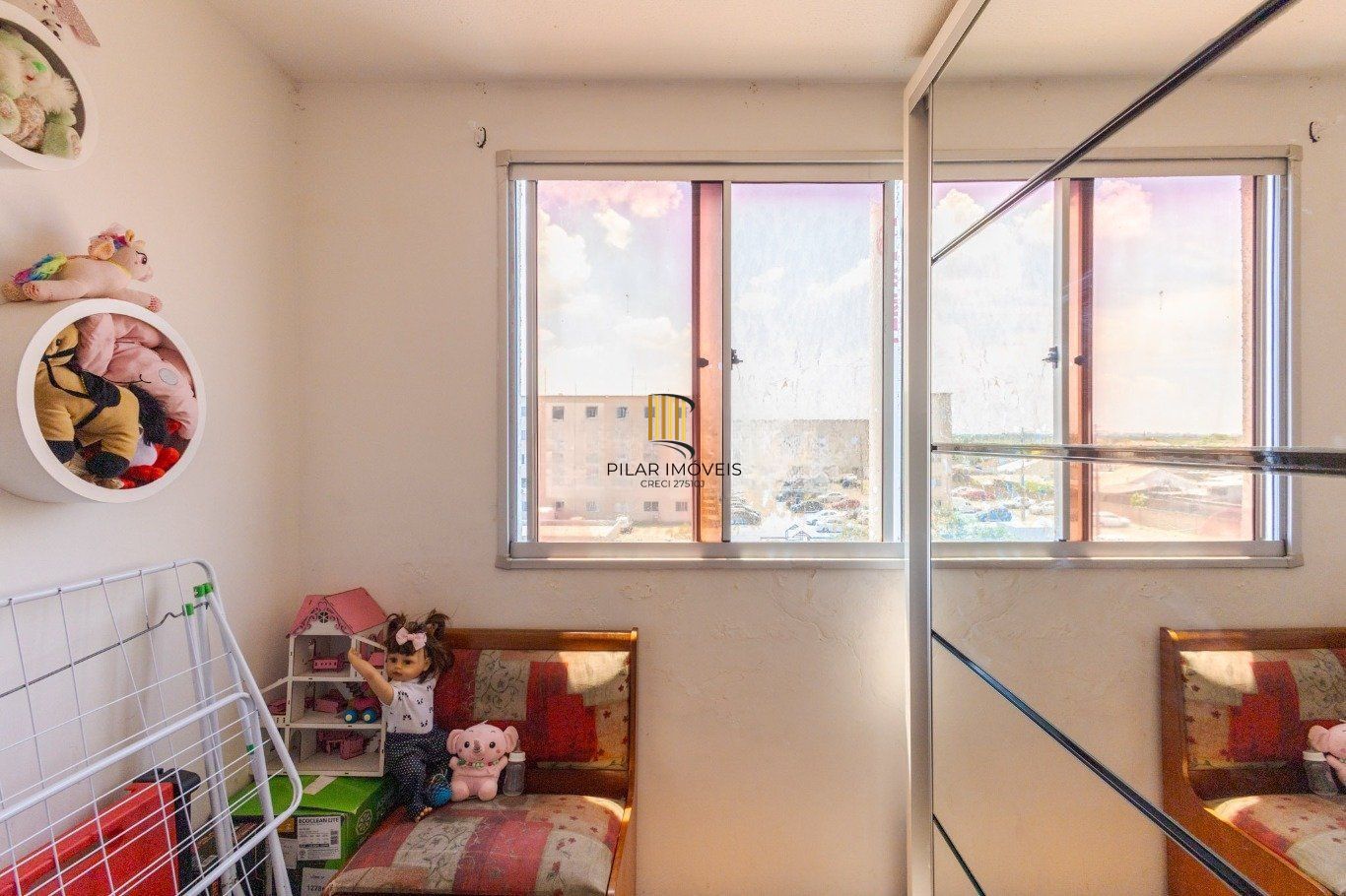 Apartamento semi mobiliado 2 quartos e 1 vaga no bairro Sarandi