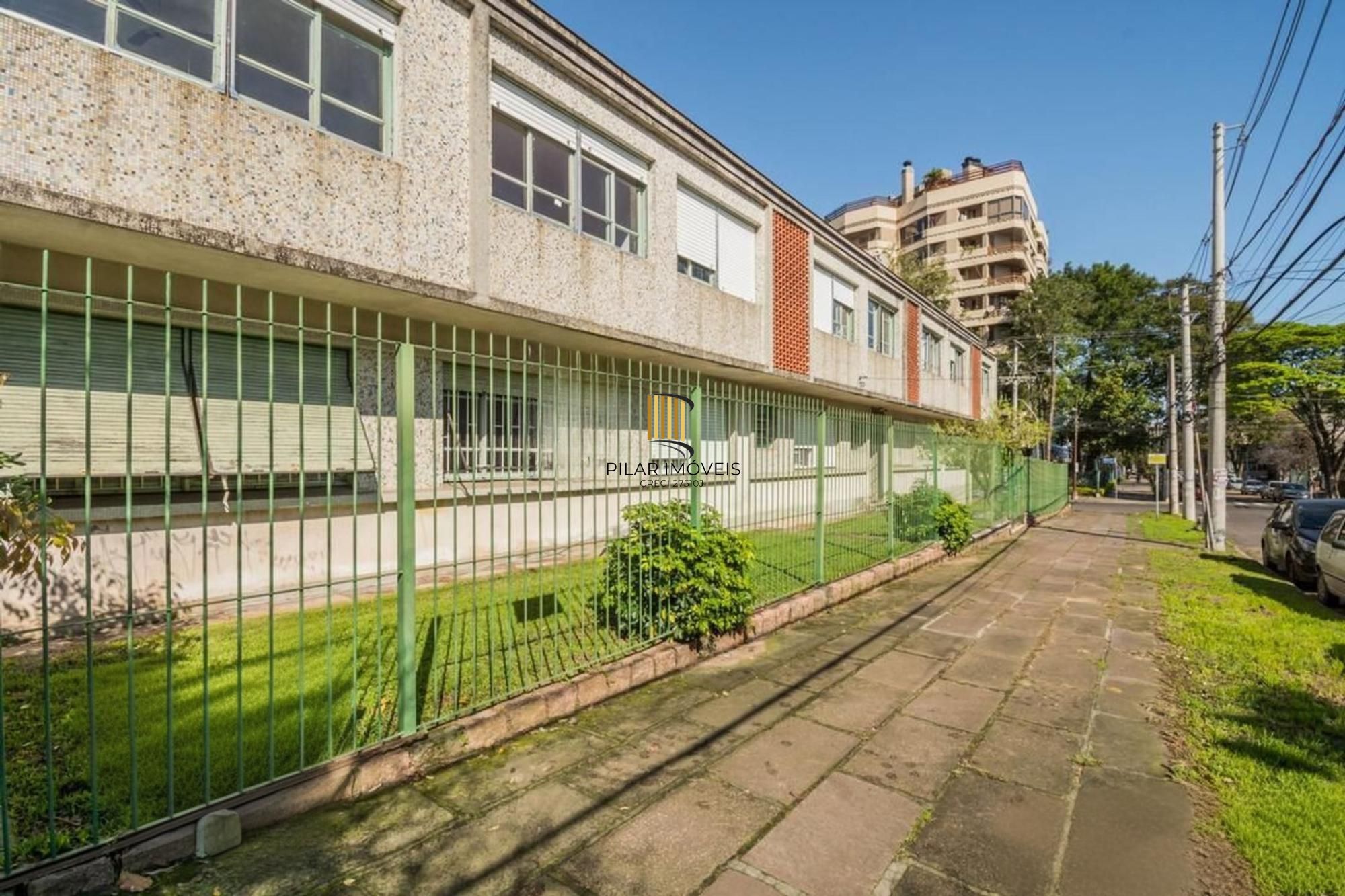 Apartamento com 108 metros privativos com 2 dormitórios na Rua Santa Cecilia.