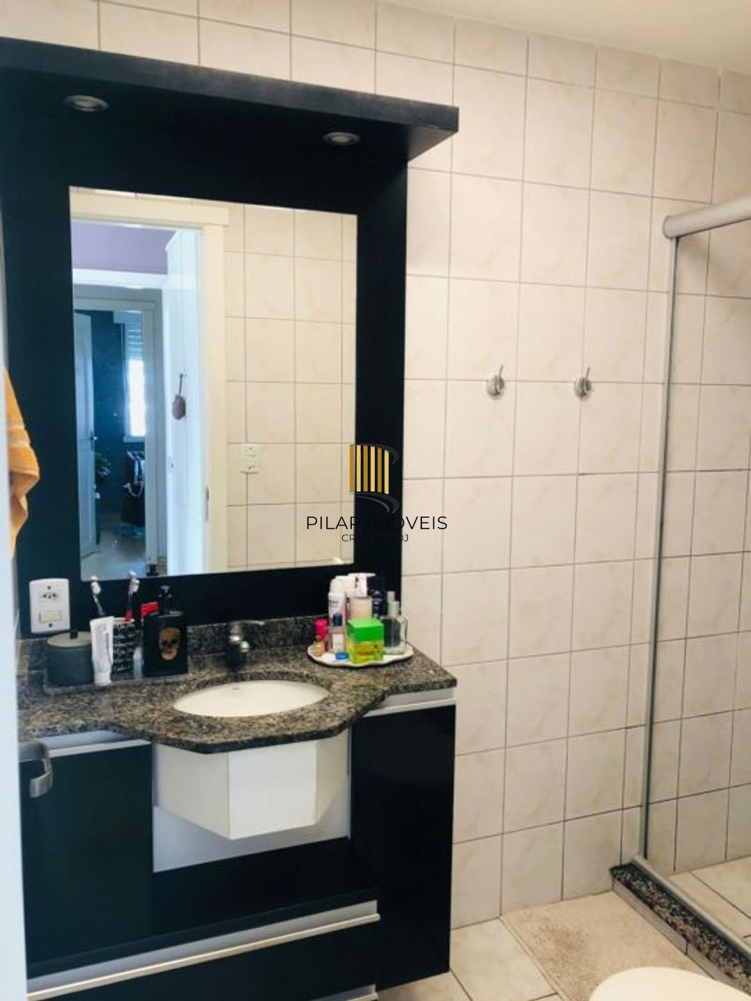Apartamento de 3 dormitórios, 2 vagas, elevador no bairro Jardim Botânico