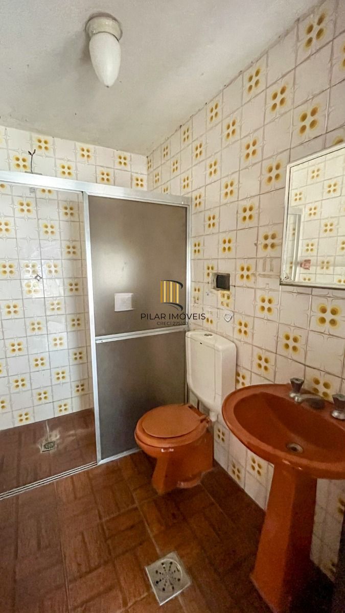 Casa com 5 quartos, 5 vagas e 265m² à venda no bairro Tristeza.