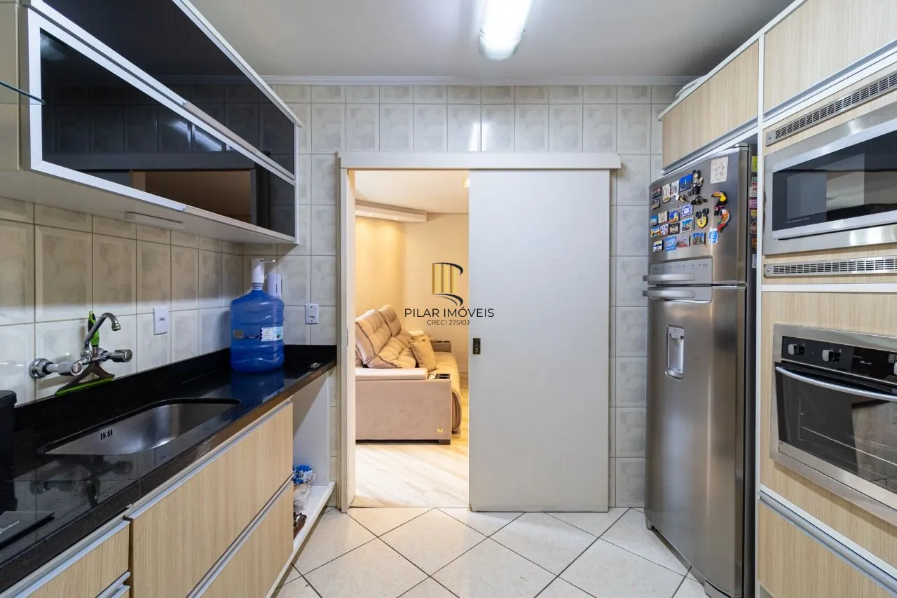 Apartamento mobiliado 2 quartos, vaga e churrasqueira no bairro Cristo Redentor