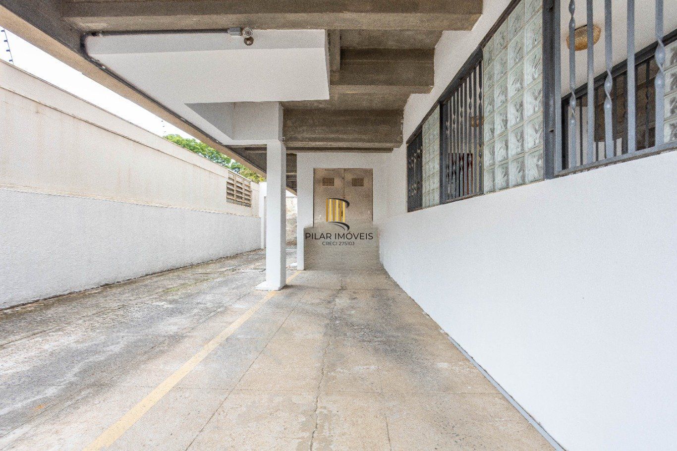 Cobertura com 2 quartos e 2 vagas no Bairro Vila Ipiranga