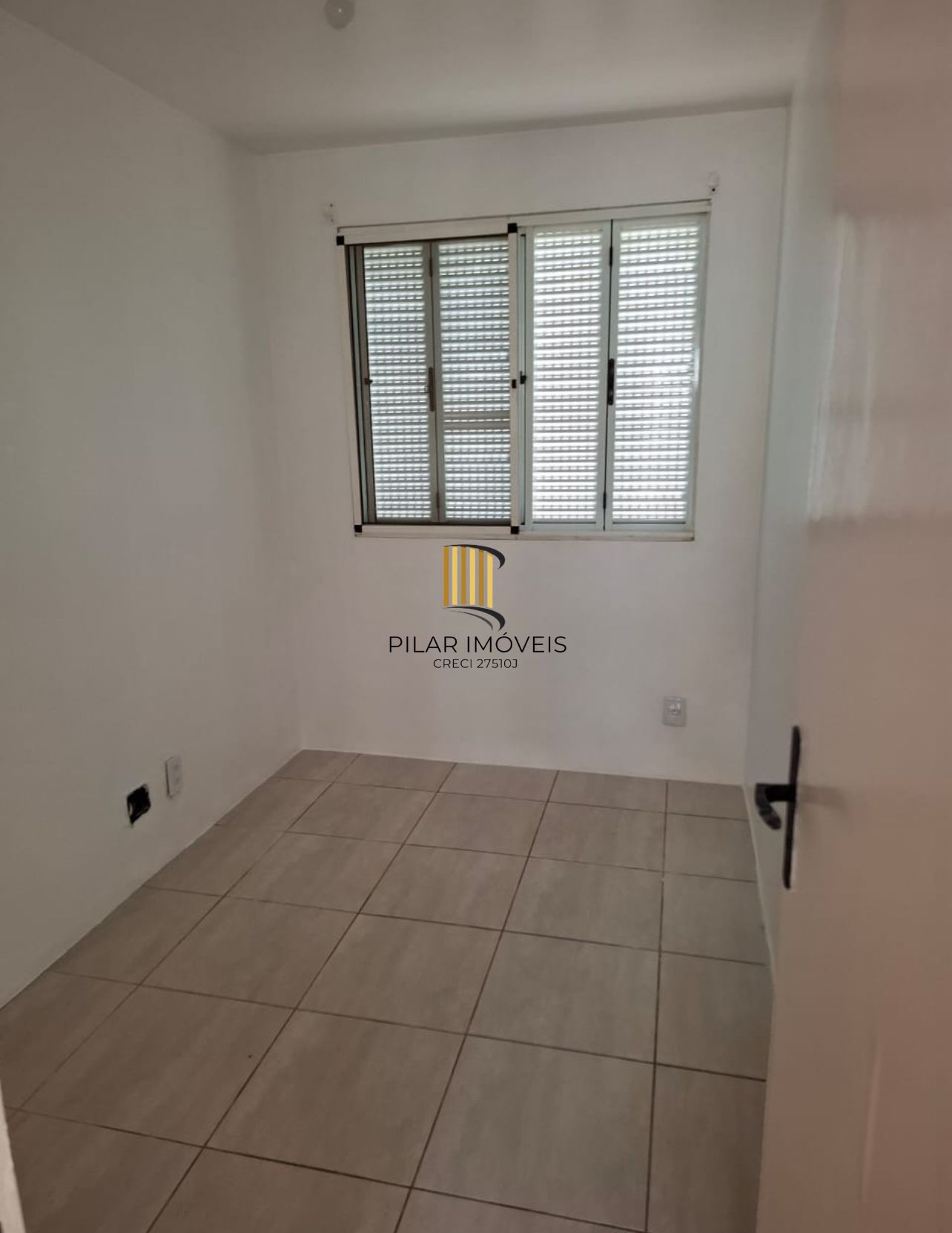 Casa com 2 quartos à venda na Avenida Faria Lobato, 1120, Sarandi, Porto Alegre