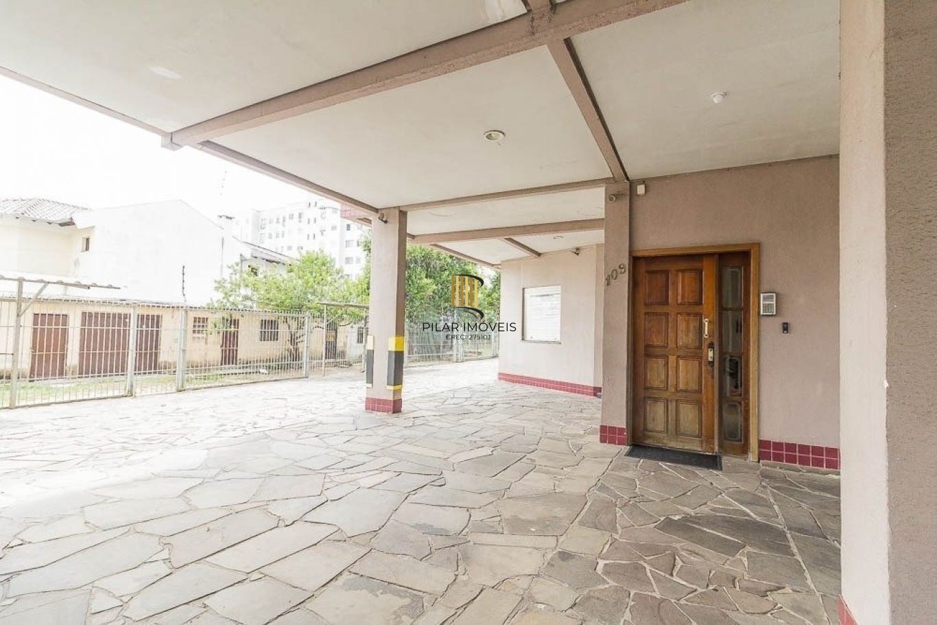Apartamento de 75 metros privativos com 2 dormitórios no bairro Sarandi