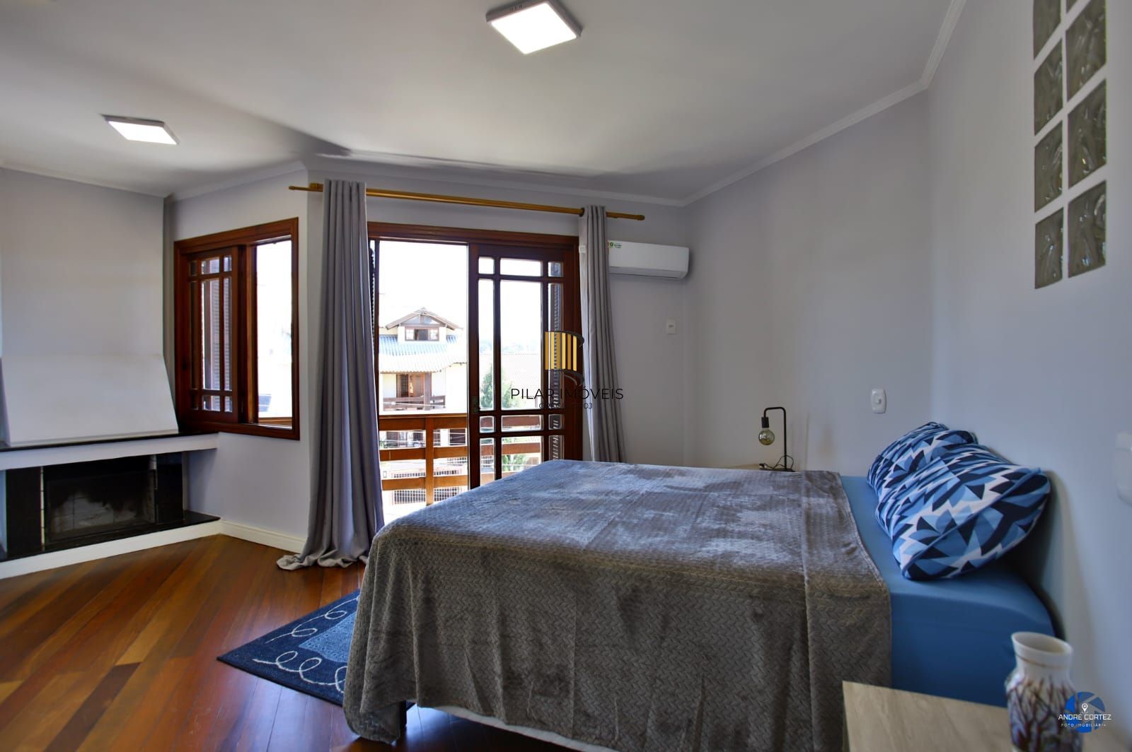 Casa 3 dormitórios no Bairro Chácara das Pedras