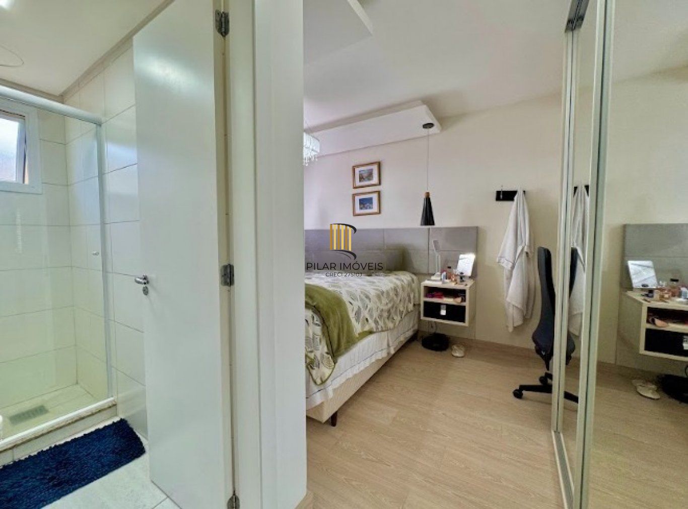 Apartamento semi mobiliado de 2 dormitórios bairro Bom Fim