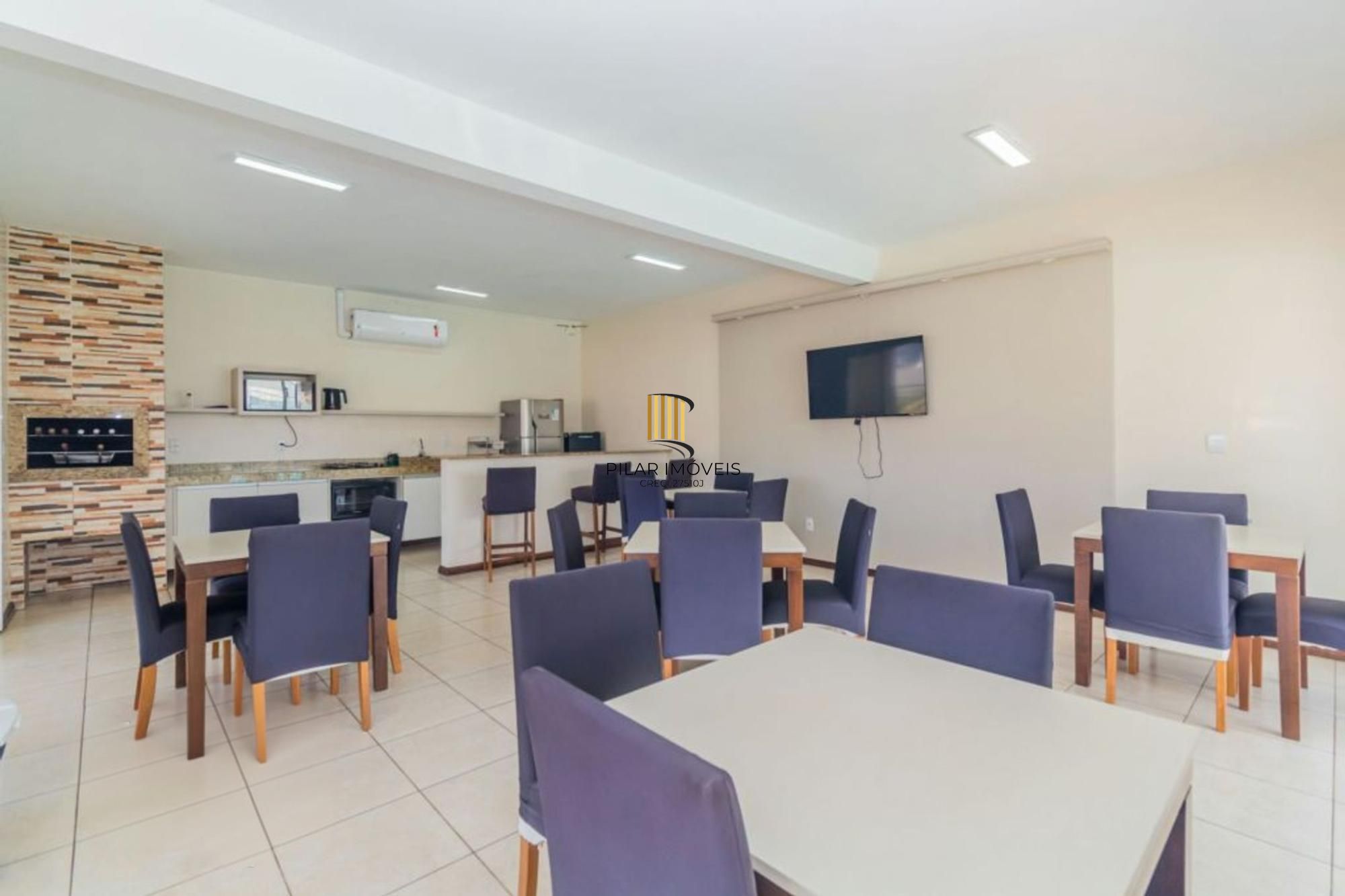 Casa 2 quartos, vaga, academia, piscina e salão de festa no bairro Restinga