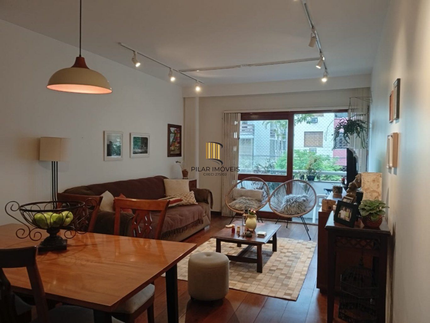 Apartamento com 3 quartos, vaga e sacada no bairro Jardim botânico